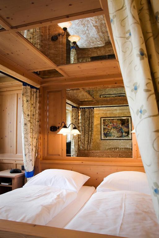 Hotel Goldener Helm 利希滕斯泰因 外观 照片