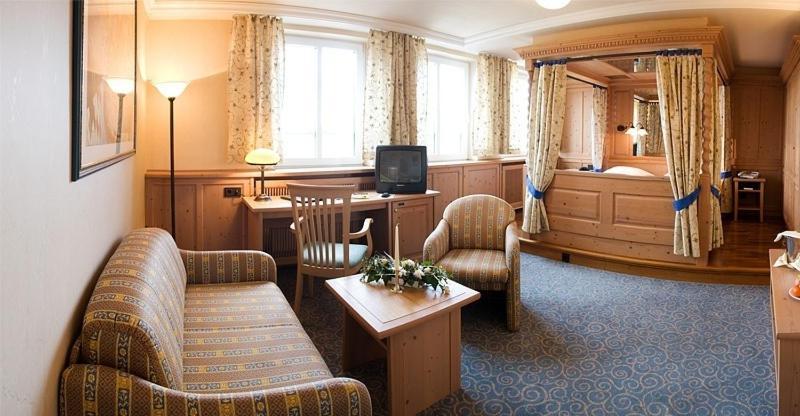 Hotel Goldener Helm 利希滕斯泰因 外观 照片